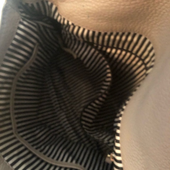 Kate Spade purse. - Picture 5 of 7